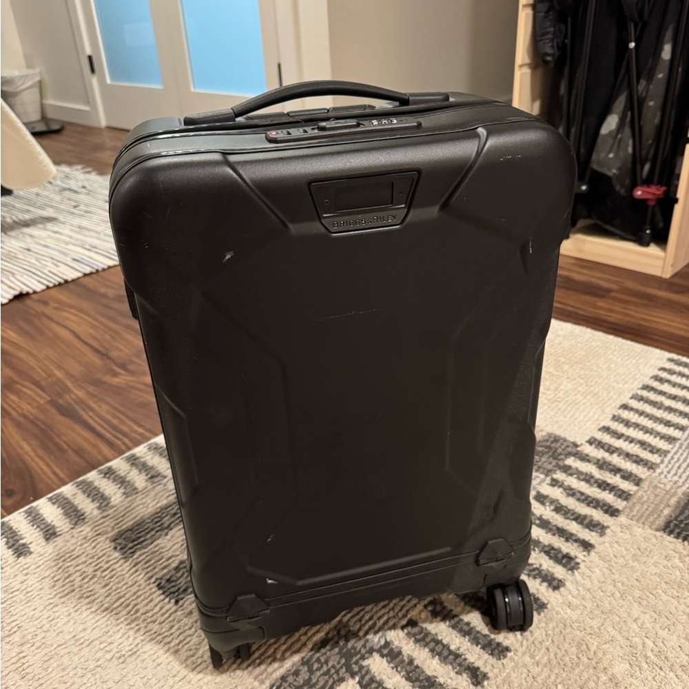 Briggs and Riley TORQ Black Hard Shell Suitcase